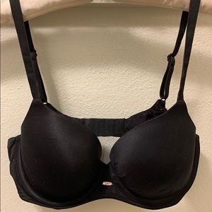 Victoria's Secret Fabulous demi bra